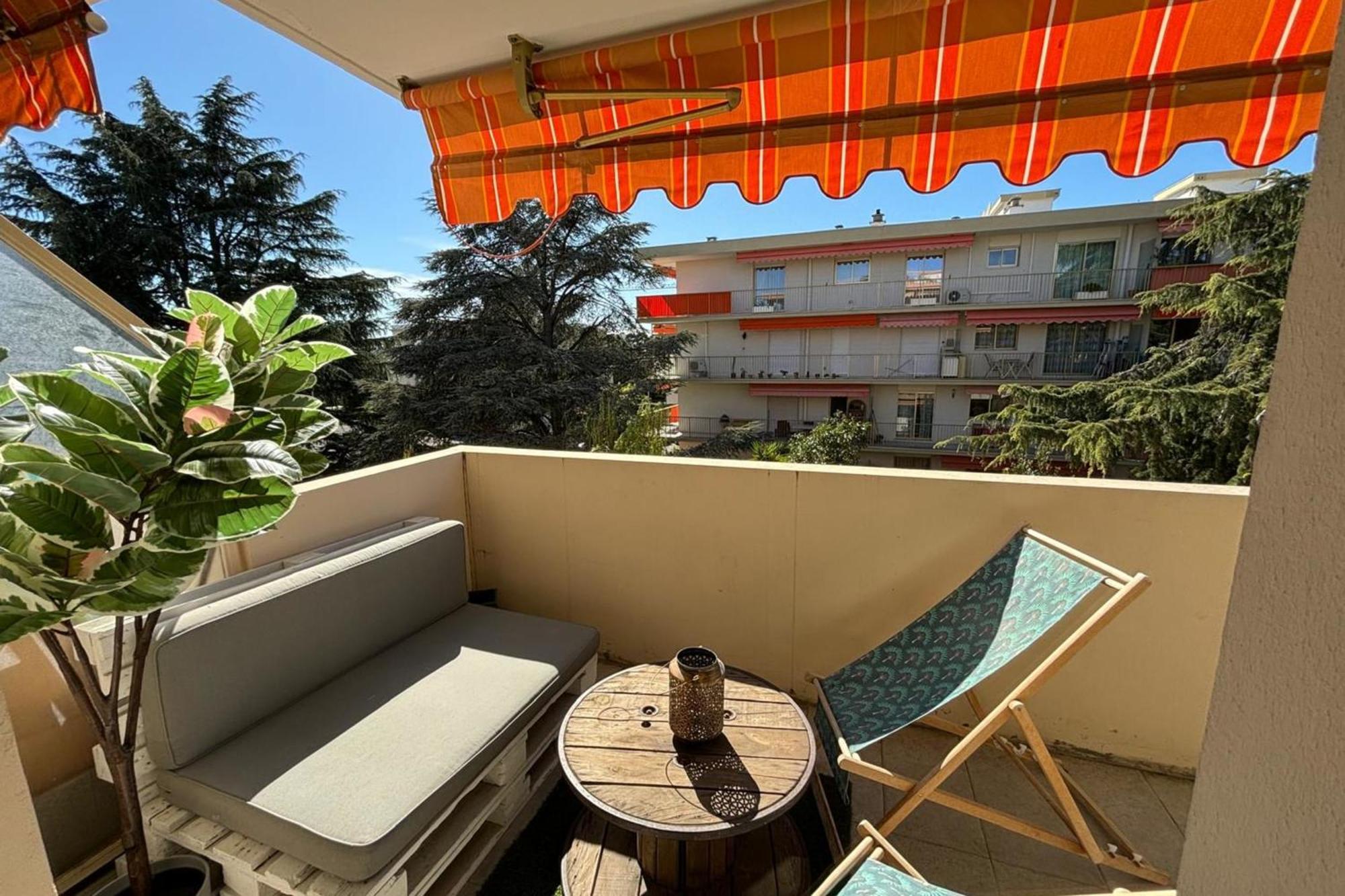 Bright Flat Near To The Beach & Harbor Saint-Laurent-du-Var Exteriör bild